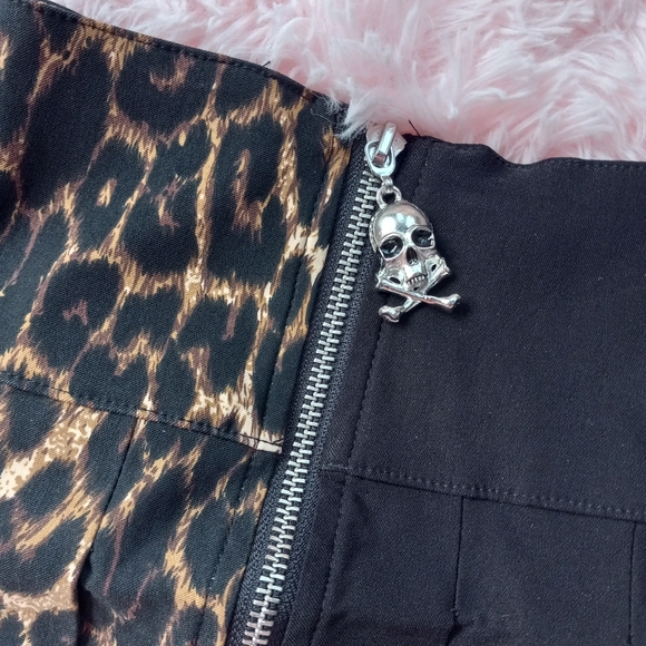 ⭐️Killstar nwt leopard print goth/punk skirt! Leo miniskirt! FINAL PRICE!! - Picture 2 of 13